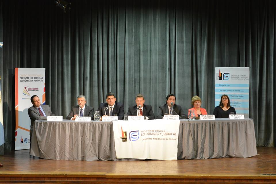 Se realizó el II Congreso Nacional de Derecho «Homenaje al Profesor Jorge Oscar Cañon» Imprimir Email