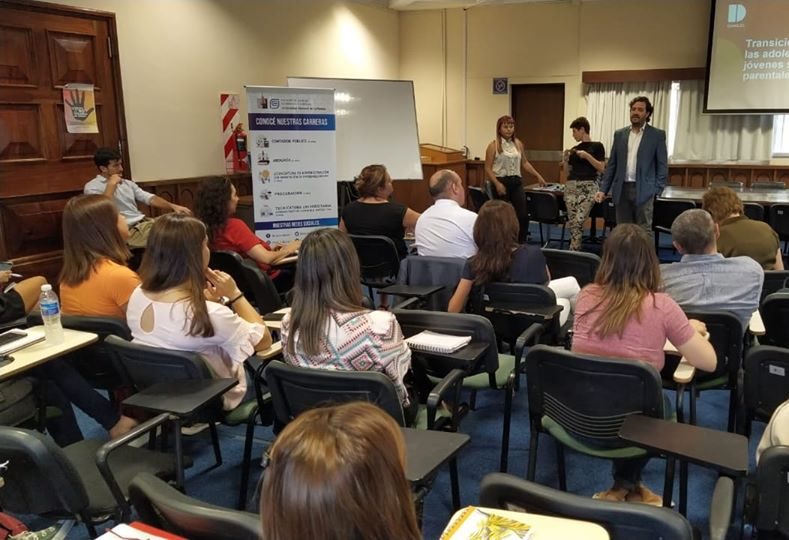 Charla sobre jóvenes egresados/as de dispositivos de cuidado