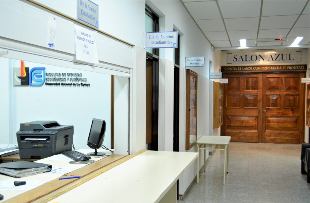 Convocatoria a alquiler de servicios en la FCEyJ