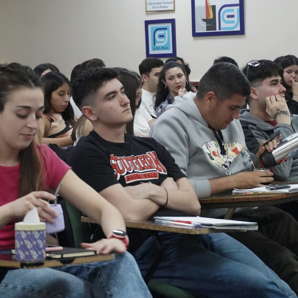 Excepción de correlatividades para estudiantes de Contador Público y Abogacía que cambiaron recientemente de Plan de Estudios