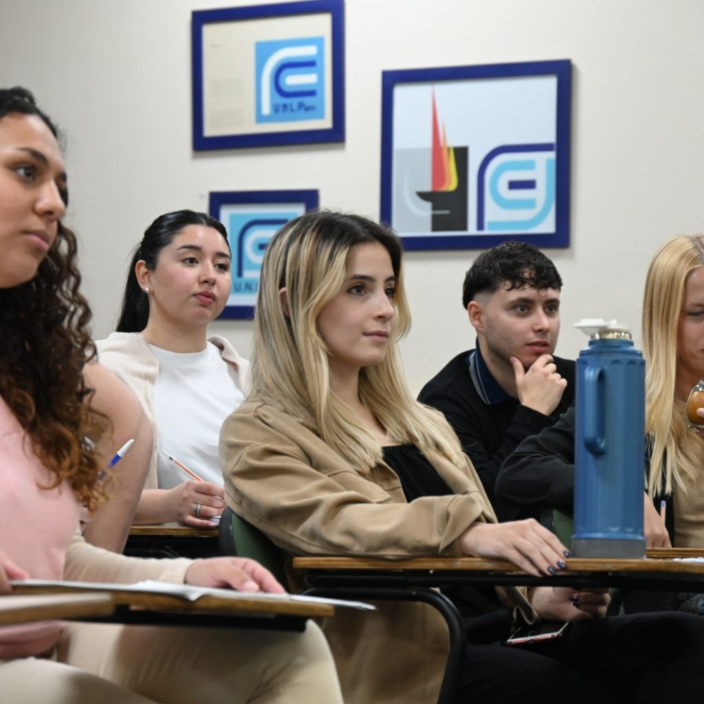 ¡Estudiá en la EcoJur!
