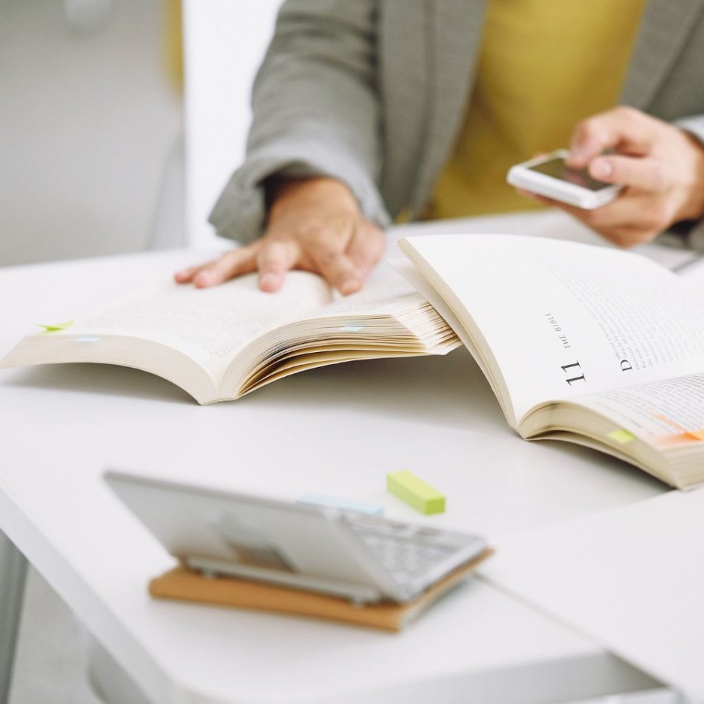 Abrirá inscripción a Becas de Investigación 2025